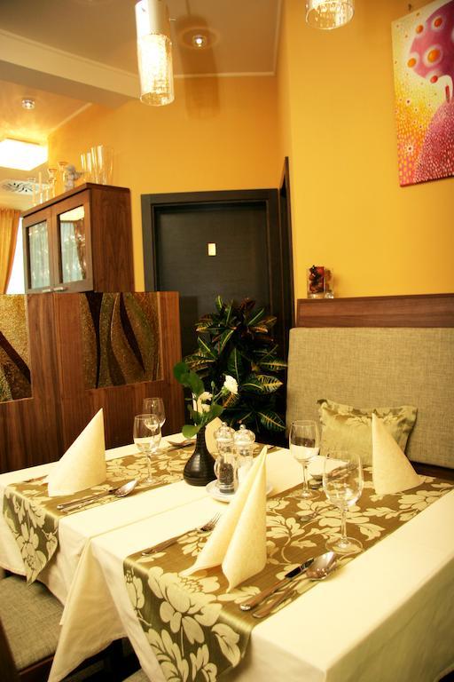 Fine Restaurant & Apartments Malacky Zewnętrze zdjęcie