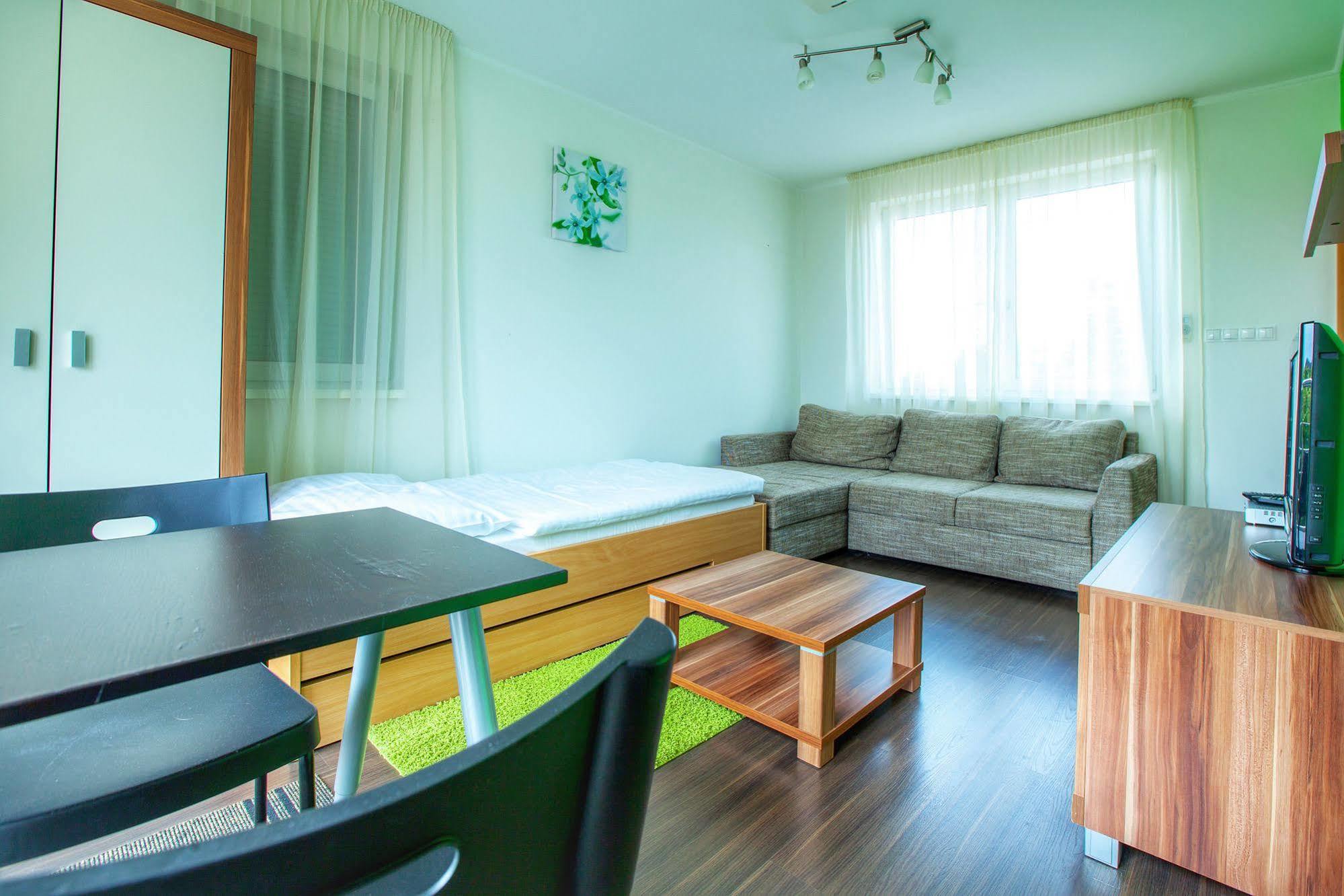 Fine Restaurant & Apartments Malacky Zewnętrze zdjęcie